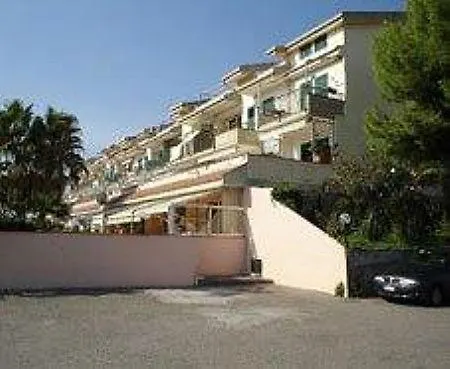 Tatil Evi Sileno Giardini Naxos